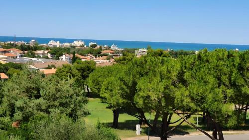 Villetta Panoramica Con Giardino a Riccione — 4-Star Luxury Hotel in Riccione, Italy