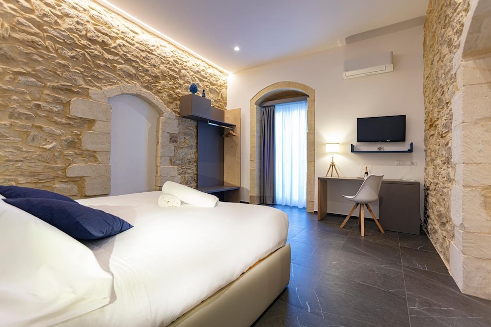 Ad Maiora Desing Rooms in Ragusa, Italy