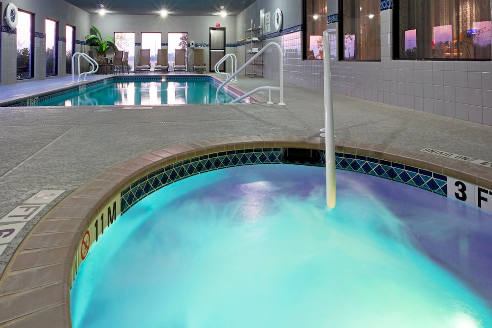 Holiday Inn Express & Suites Austin NE Hutto by IHG - photo 32