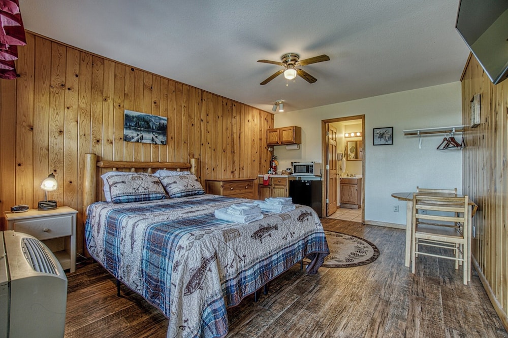 Lena's Northern Pines Resort - photo 62