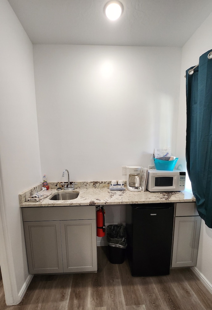 Hurricane Hideaway Lodging - photo 16