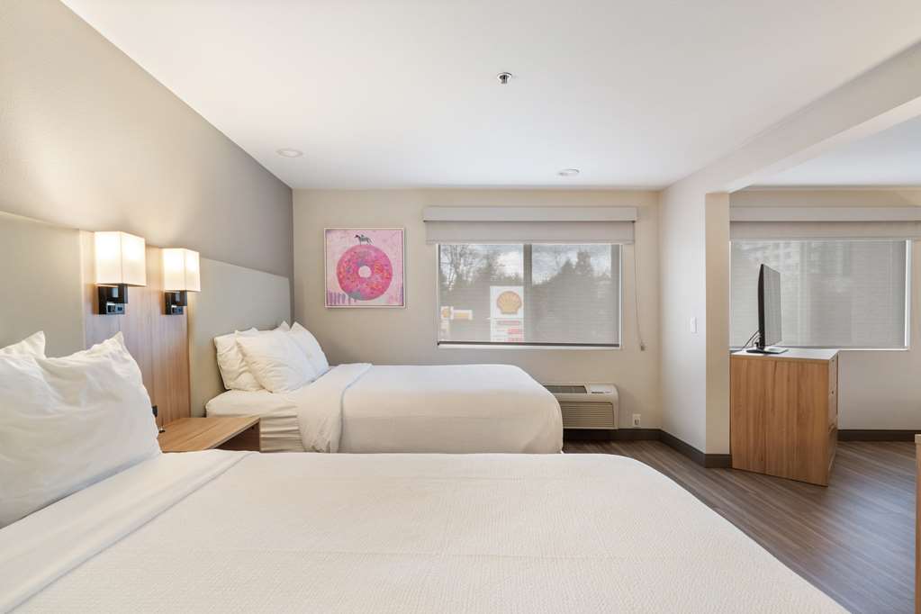 Best Western Lake Oswego Portland Hotel & Suites - photo 40