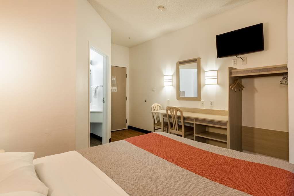 Motel 6 Newport TN - photo 14