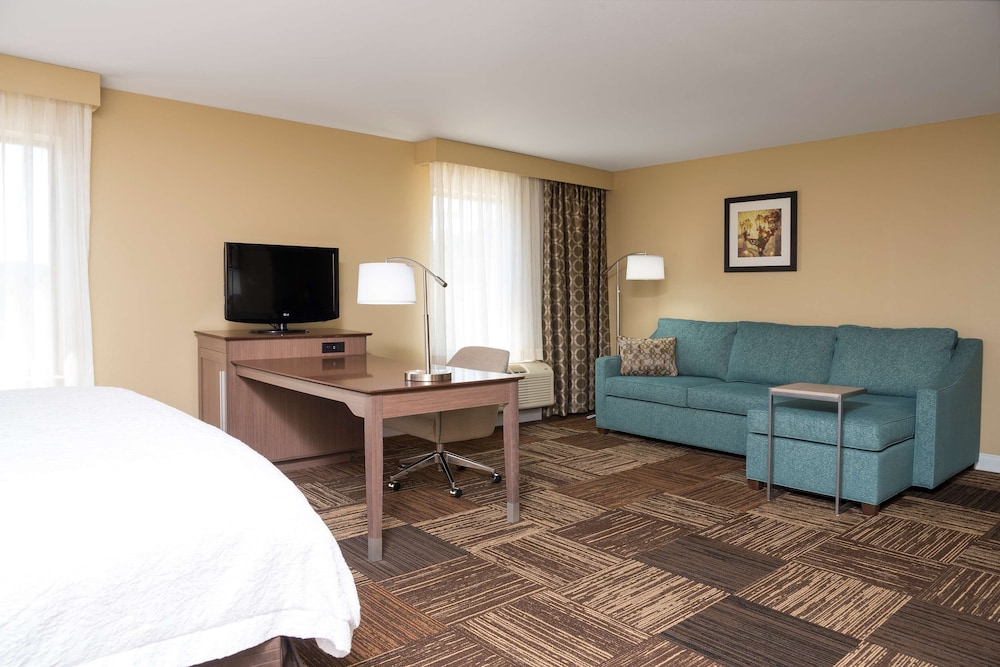 Hampton Inn & Suites Fremont - photo 16