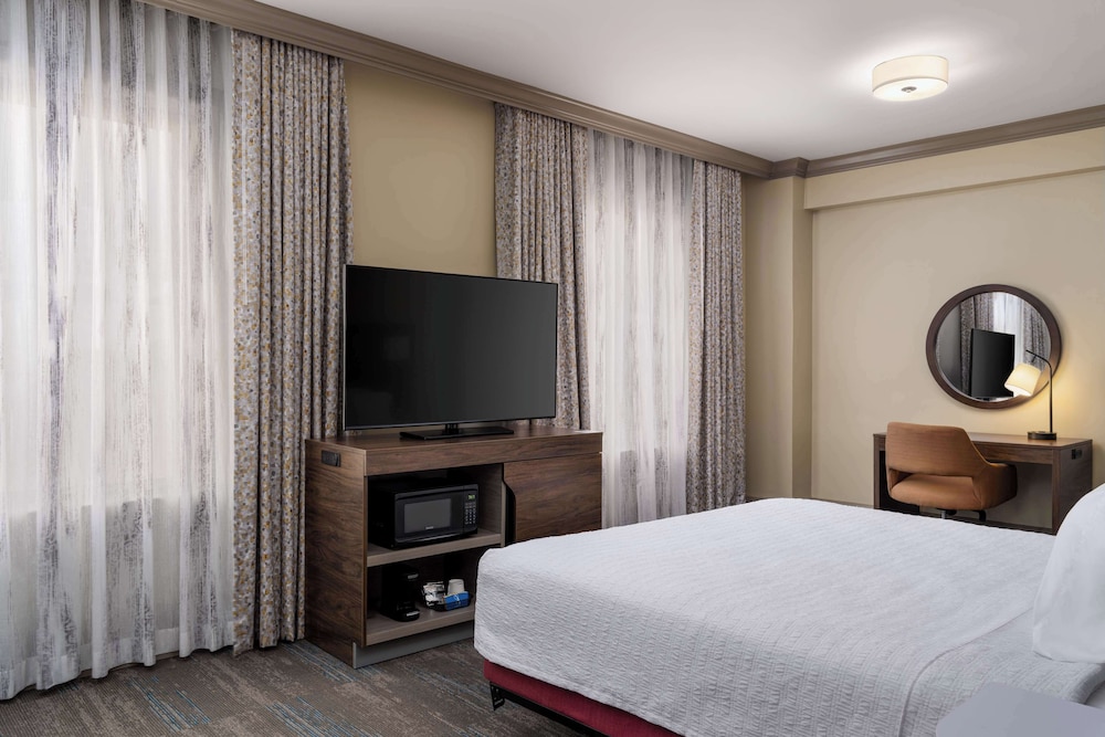 Hampton Inn & Suites by Hilton New Orleans Canal St. French Quarter - photo 43