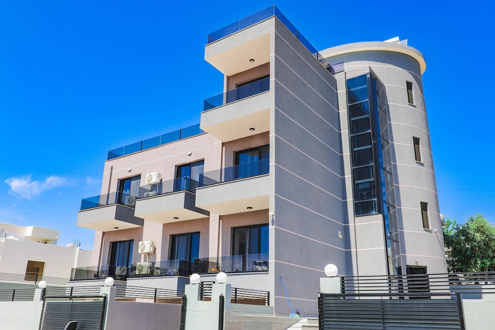 Vullkan Hotel - last minute hotel in Ksamil