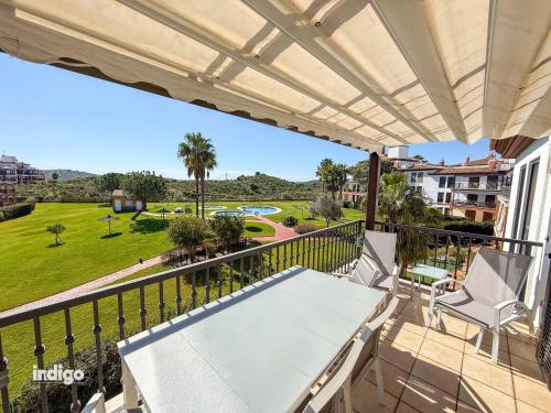 KUC01 Modern Apartment with South Aspect and Pool — 4-Star Luxury Hotel in Ayamonte, Spain