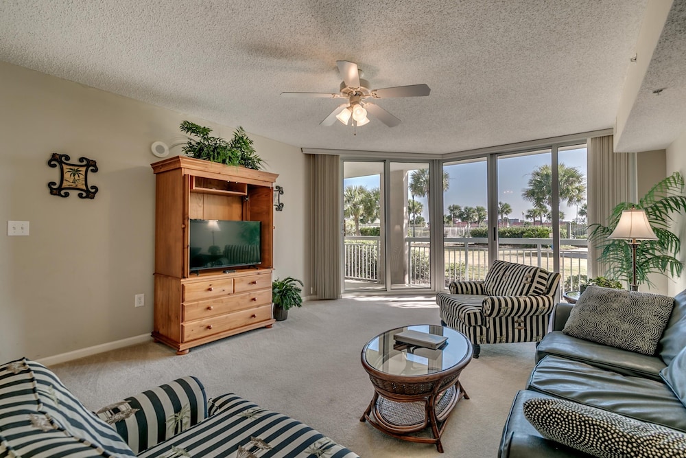 Barefoot Resort North Tower by Condo World - photo 21