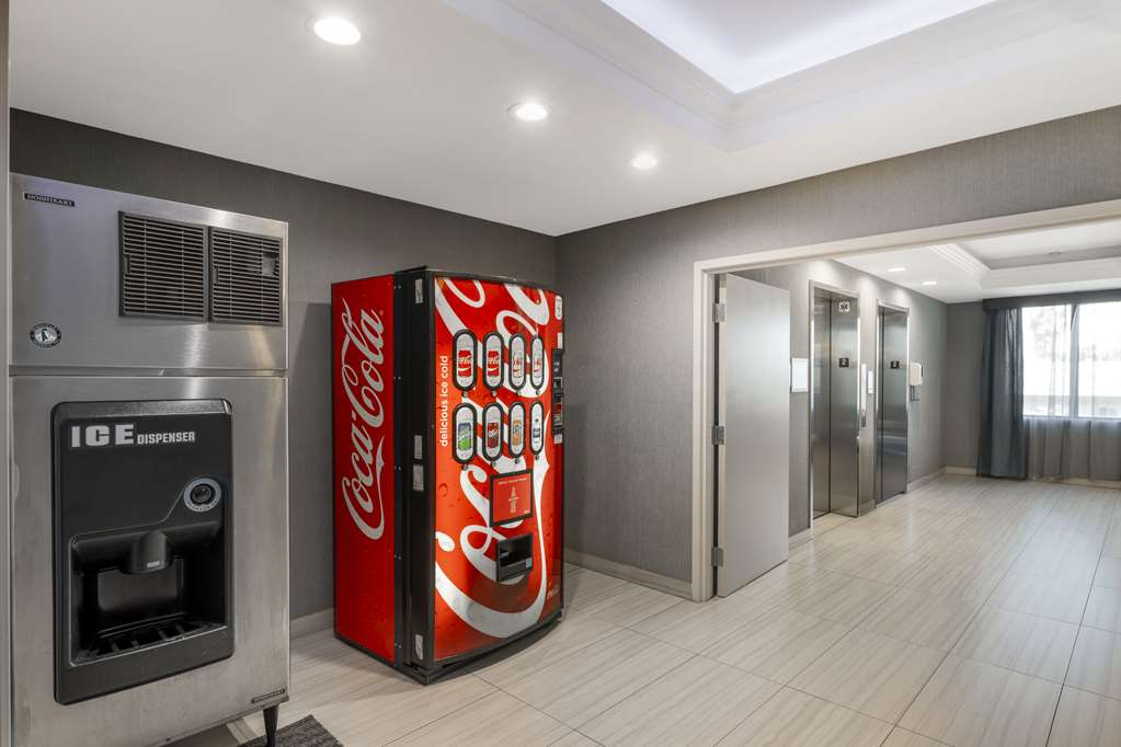 Best Western Plus Gardena Inn & Suites - photo 37