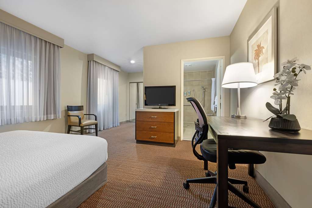 Best Western Royal Palace Inn & Suites - photo 14