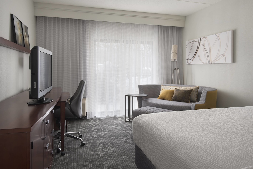 Courtyard by Marriott Boston Norwood Canton - photo 5