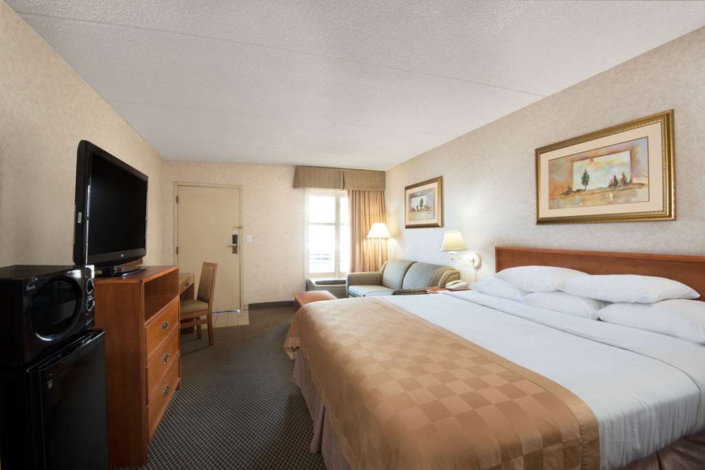 Travelodge by Wyndham Pueblo - photo 6