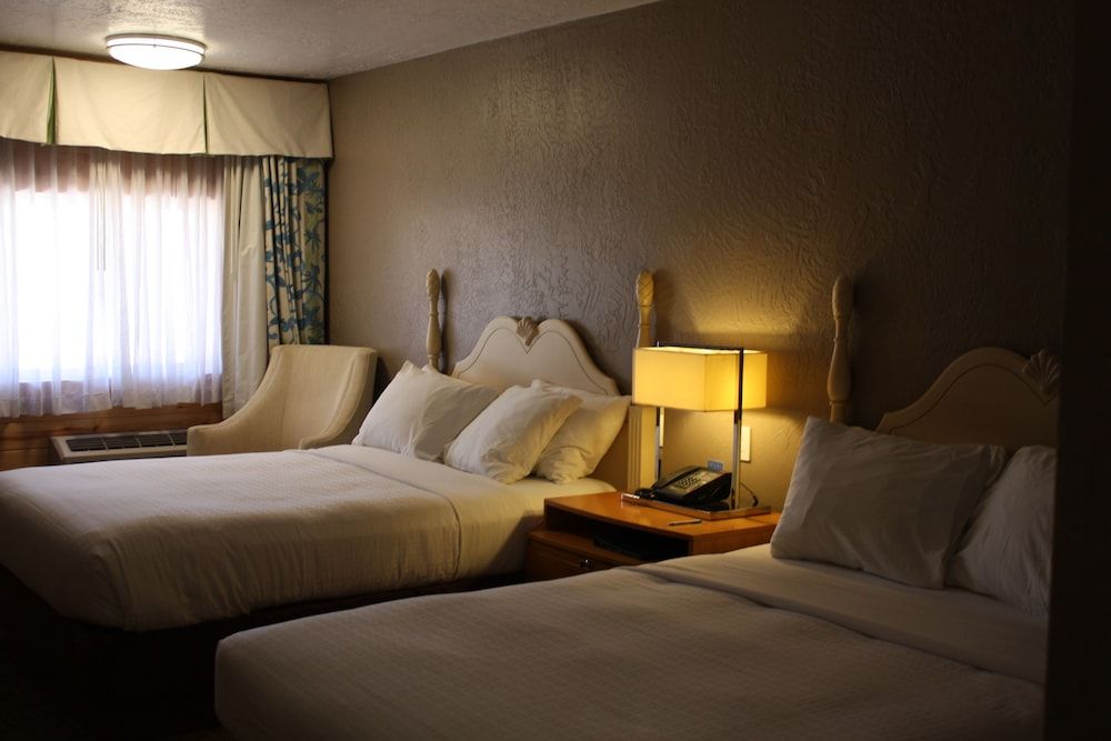 Hat Rock Inn - carbon neutral hotel in Poplar Bluff
