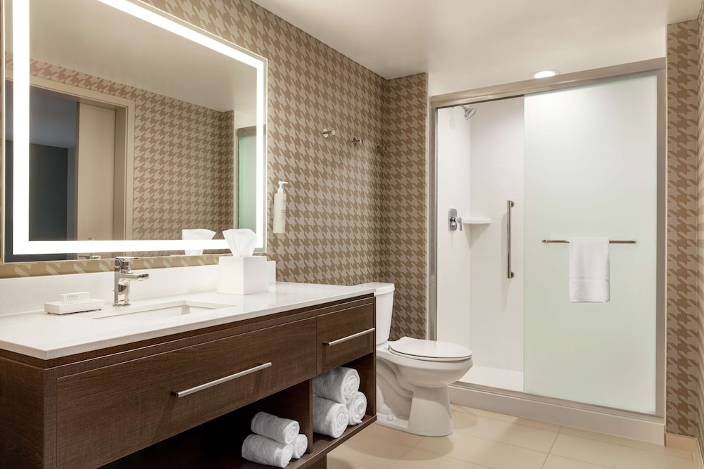 Home2 Suites by Hilton Milwaukee West - photo 22