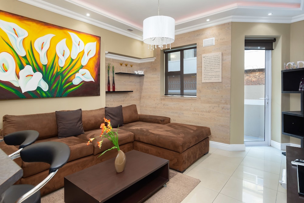 Ananda 5 - carbon neutral hotel in Cape Town