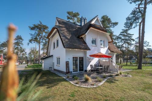 Ferienhaus Meerzeit — 4-Star Luxury Hotel in None, Germany