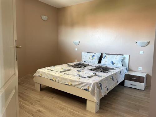 Cozy 1BD Apartment with a Lovely Sea View by Flat Mаnаger — 4-Star Luxury Hotel in Sveti Vlas, Bulgaria