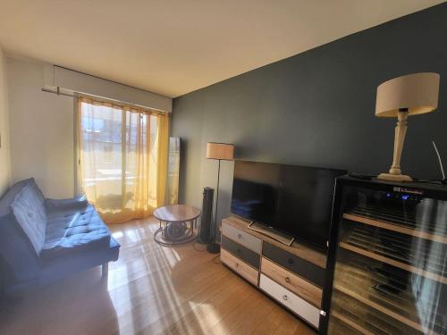 T2 Charmant Rue de Commerce - last minute hotel in Paris