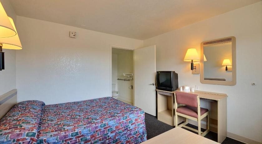 Motel 6 Indianapolis East - photo 3