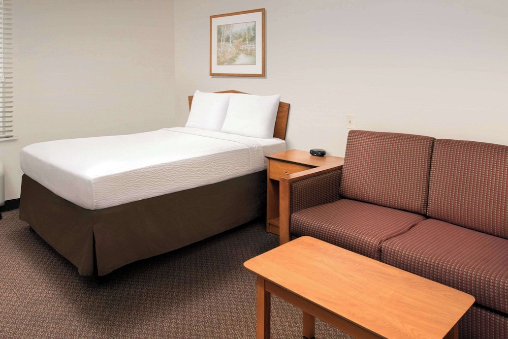 WoodSpring Suites Savannah Garden City - photo 11