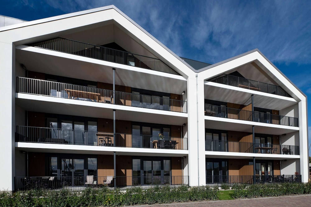 Luxury apartment with a Finnish sauna — 4-Star Luxury Hotel in Kamperland, Netherlands