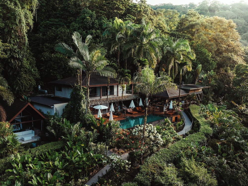Oxygen Jungle Villas & Spa — 4-Star Luxury Hotel in Puntarenas, Costa Rica