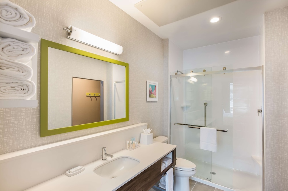 Hampton Inn & Suites Houghton - photo 21