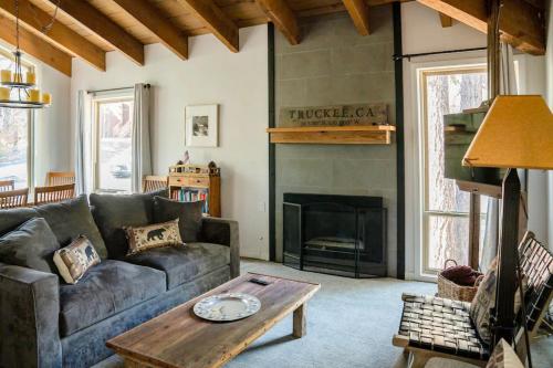 Golf Club Condos #437 — 4-Star Luxury Hotel in Truckee, United States