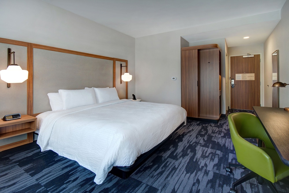 Fairfield by Marriott Inn & Suites Rochester Hills - photo 11