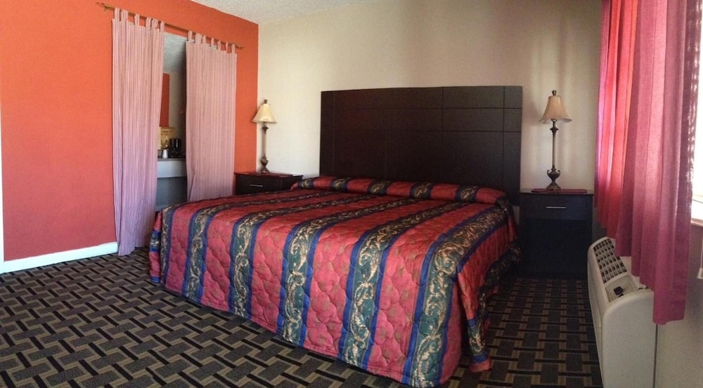 Andrews Motor Inn - photo 11