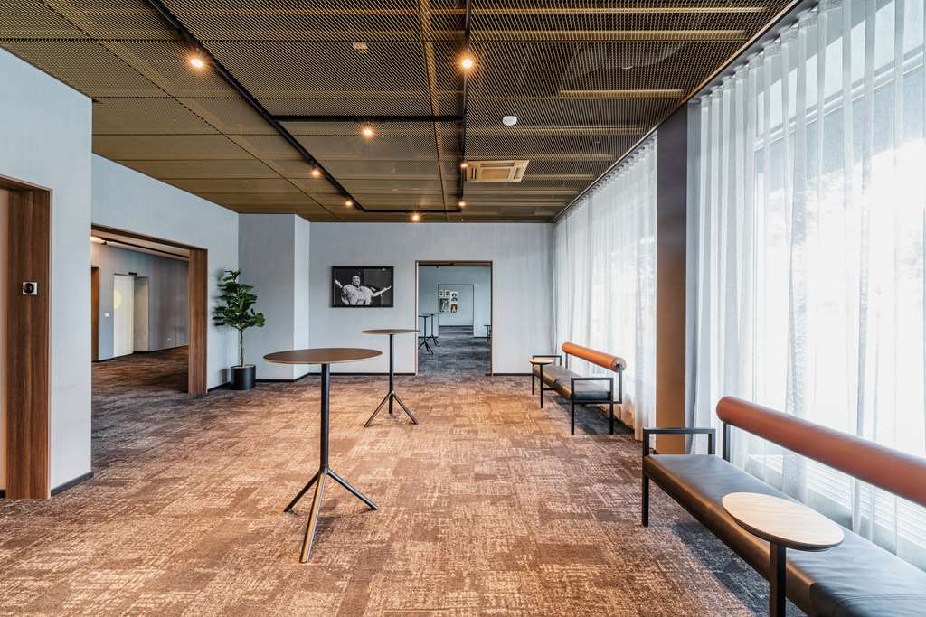 Meeting room C Exhibition Space