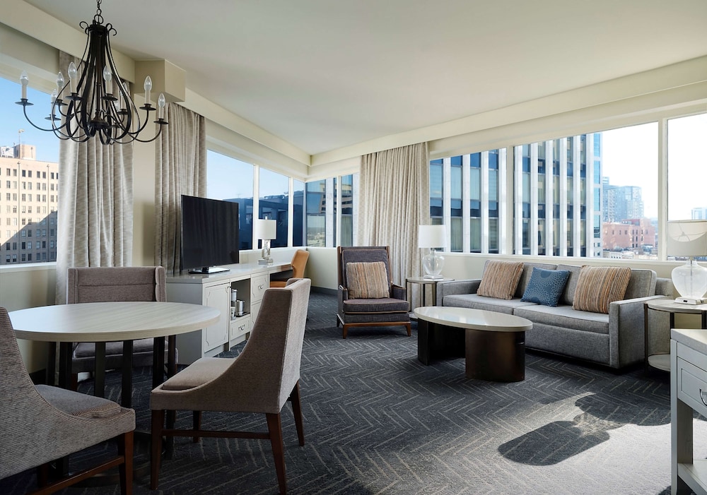 DoubleTree by Hilton Hotel Nashville Downtown - photo 34