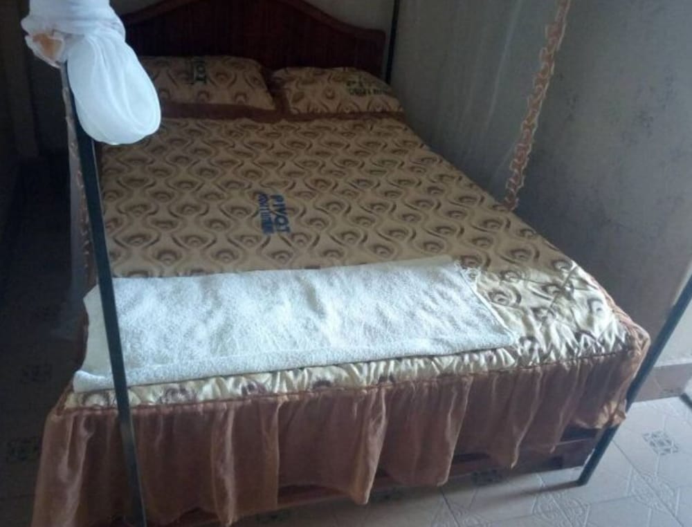 Pivot Hotel — Mwingi — photo 3