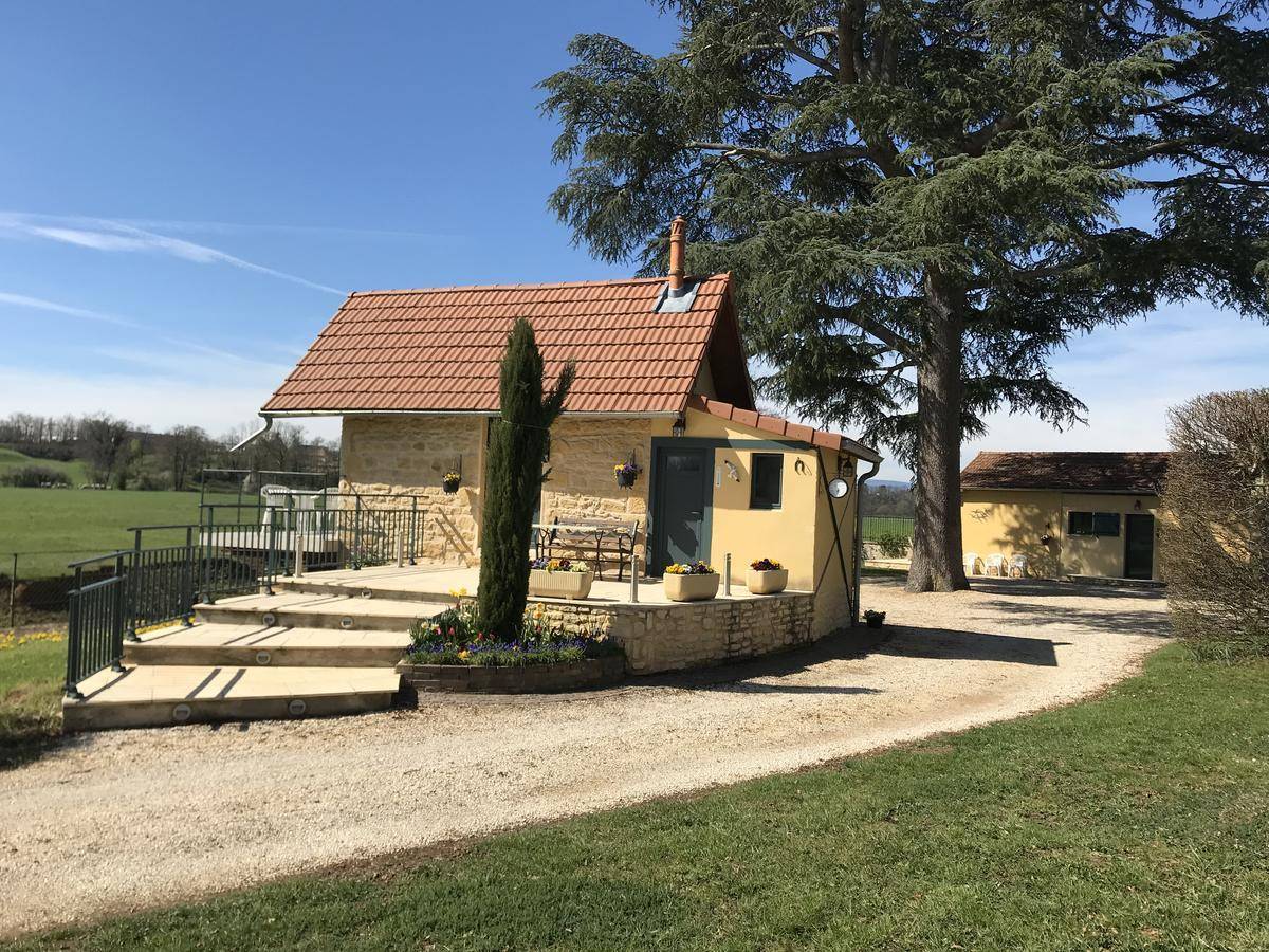 Domaine Borchamps. — hotel in Saint-Nizier-Sous-Charlieu