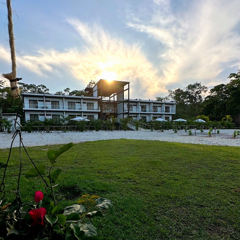 Hotel Capri Doradal — hotel in Puerto Triunfo