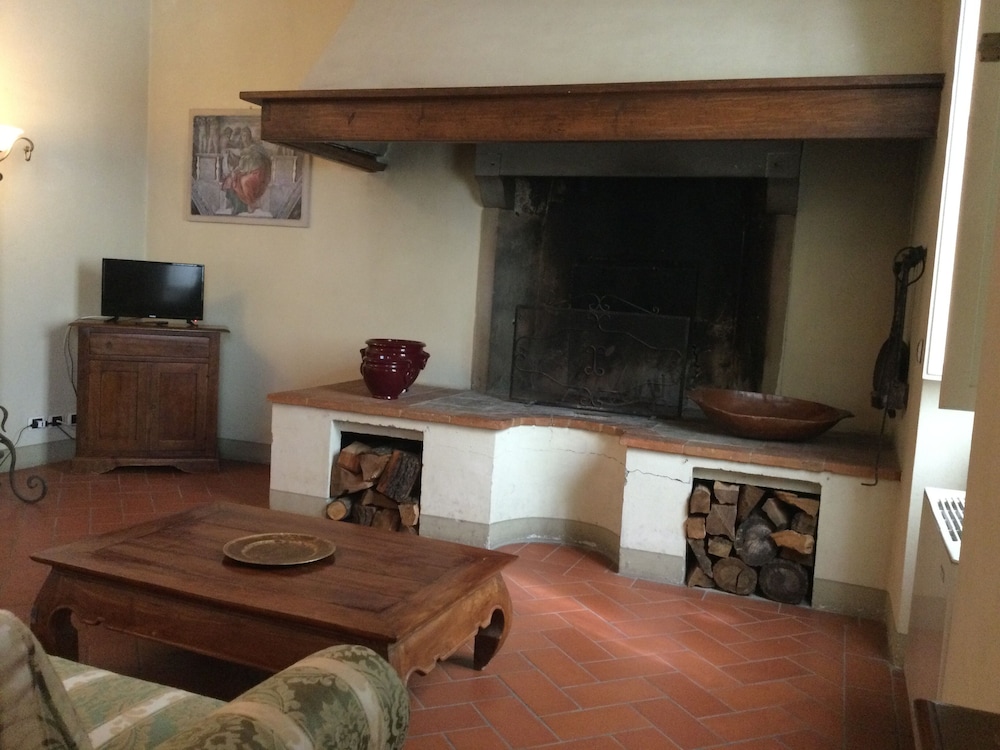 Villa La Grotta Hotel — hotel in Loro Ciuffenna