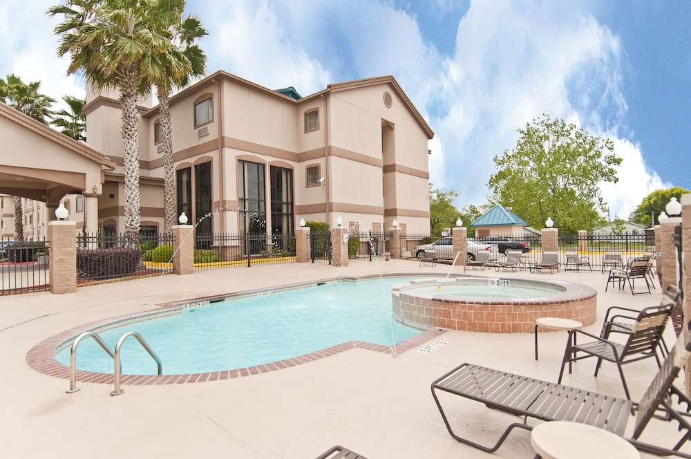 Holiday Inn Express Hotel & Suites Lake Charles by IHG - photo 12