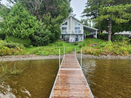 Petit Elgin quai Bord de l’eau foyer SPA in Stratford, Canada