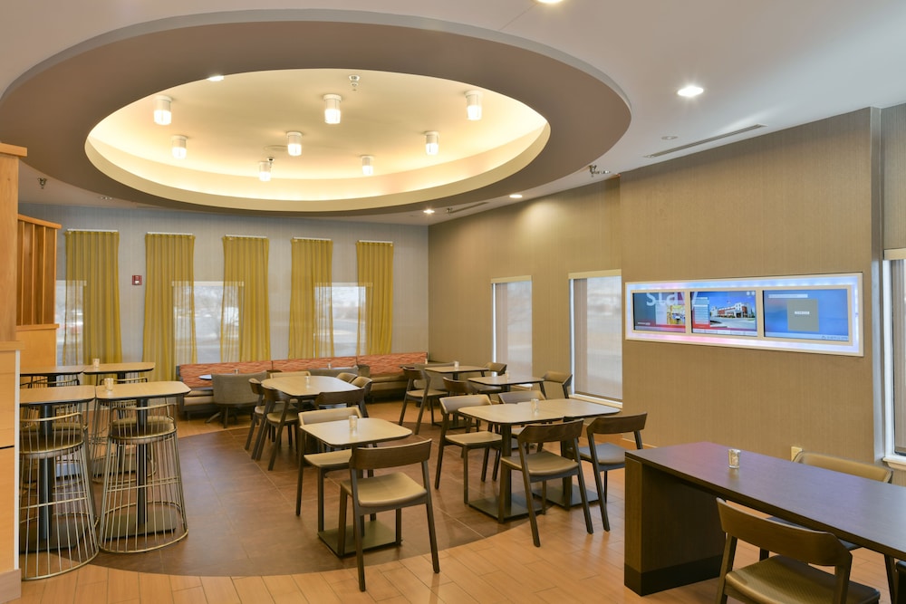 SpringHill Suites Des Moines West - photo 20