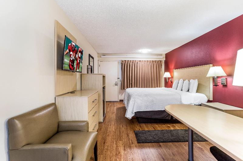 Red Roof Inn PLUS Nashville North Goodlettsville - photo 30