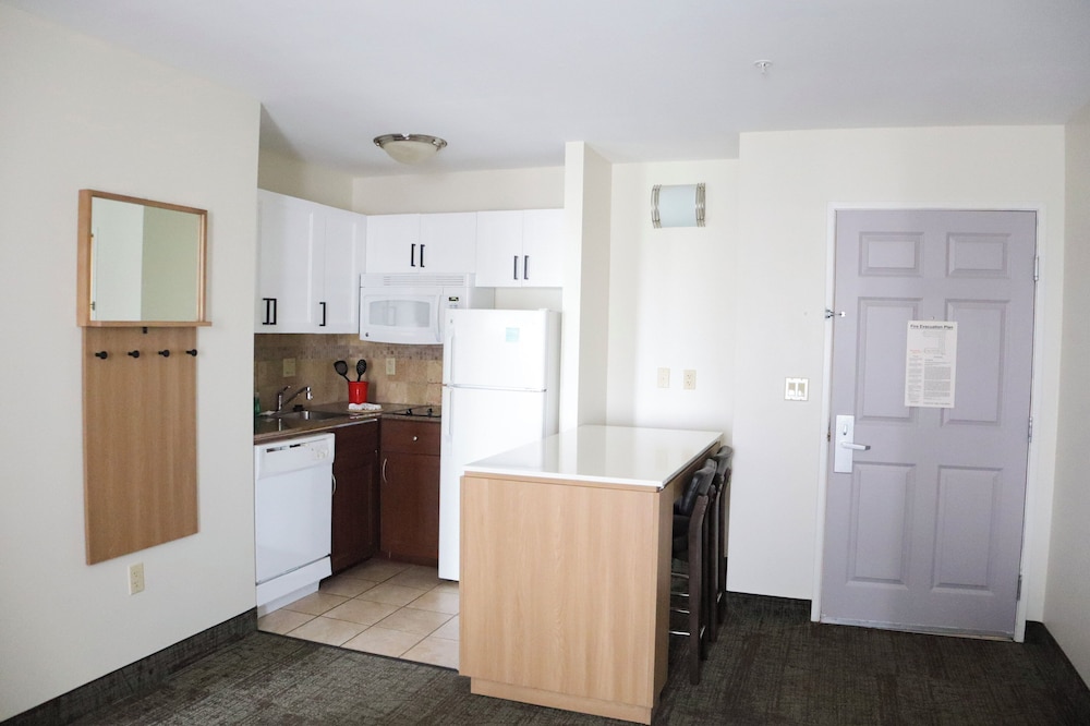 Staybridge Suites Austin Airport by IHG - photo 33