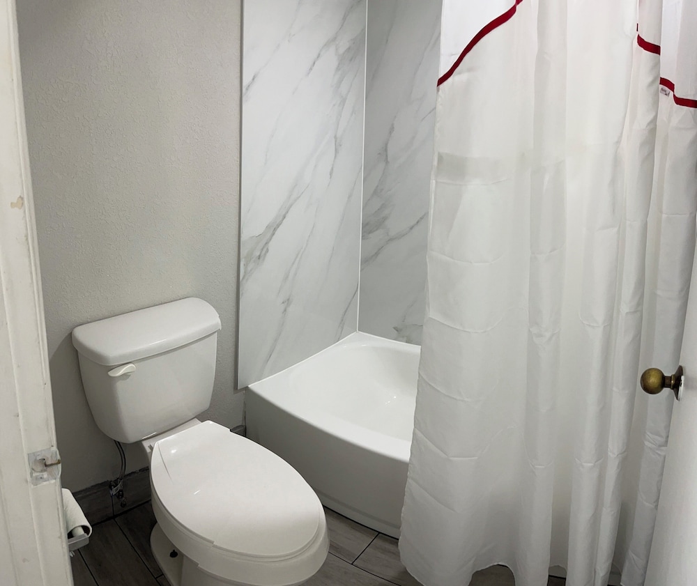 Days Inn by Wyndham Rockingham - photo 21