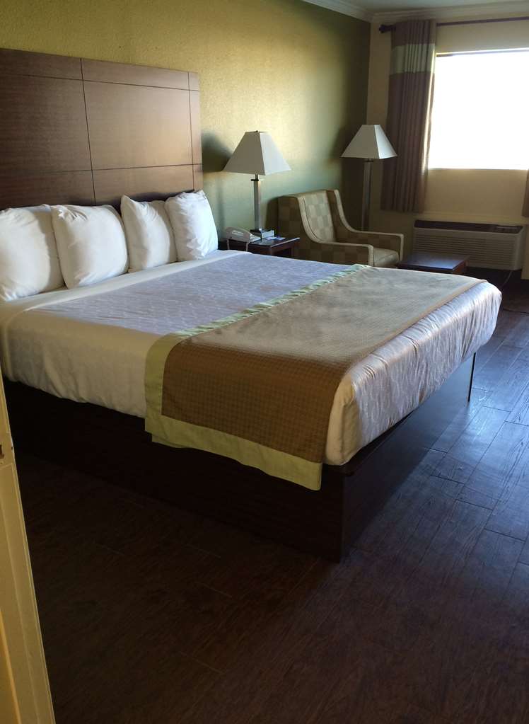 Americas Best Value Inn Winona - photo 16