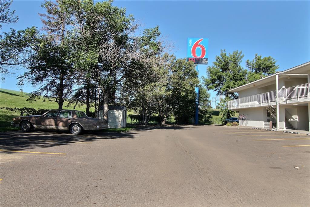 Motel 6 Bismarck ND - photo 2