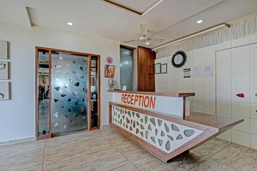 Hotel O The Grand Imperial Restaurant & Hotel Dhuva Railway station in Rajkot, India