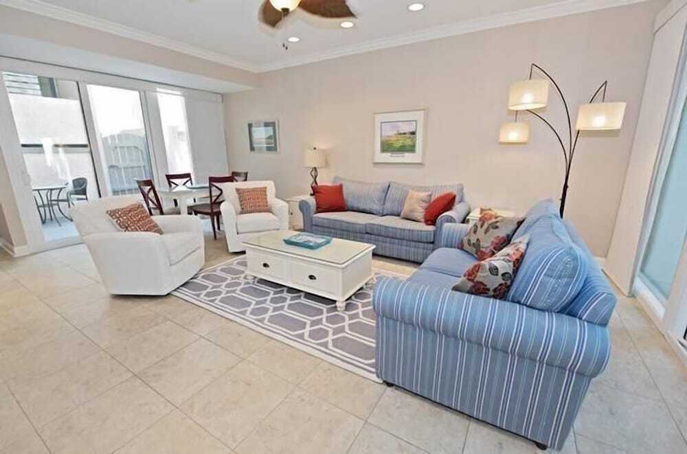 1270 Harbour Town Club at The Sea Pines Resort - photo 12