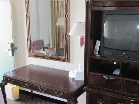 Regency Inn Of Naperville - photo 20