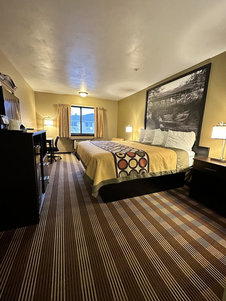 Super 8 by Wyndham Eau Claire WI - photo 11