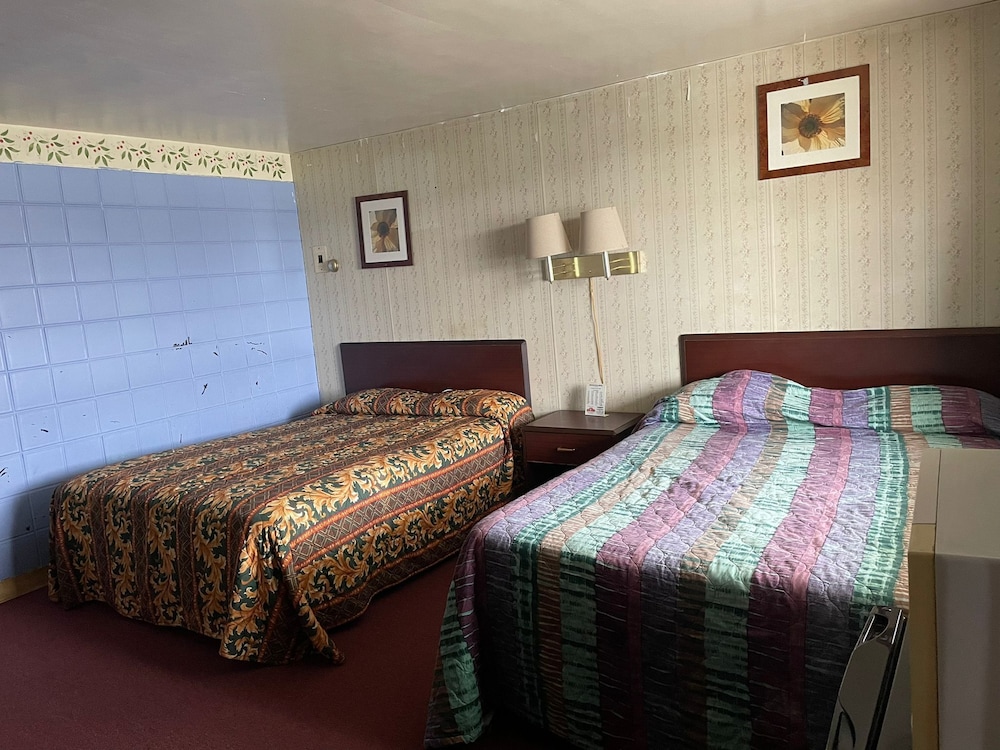 Beaver Falls Motel - photo 3