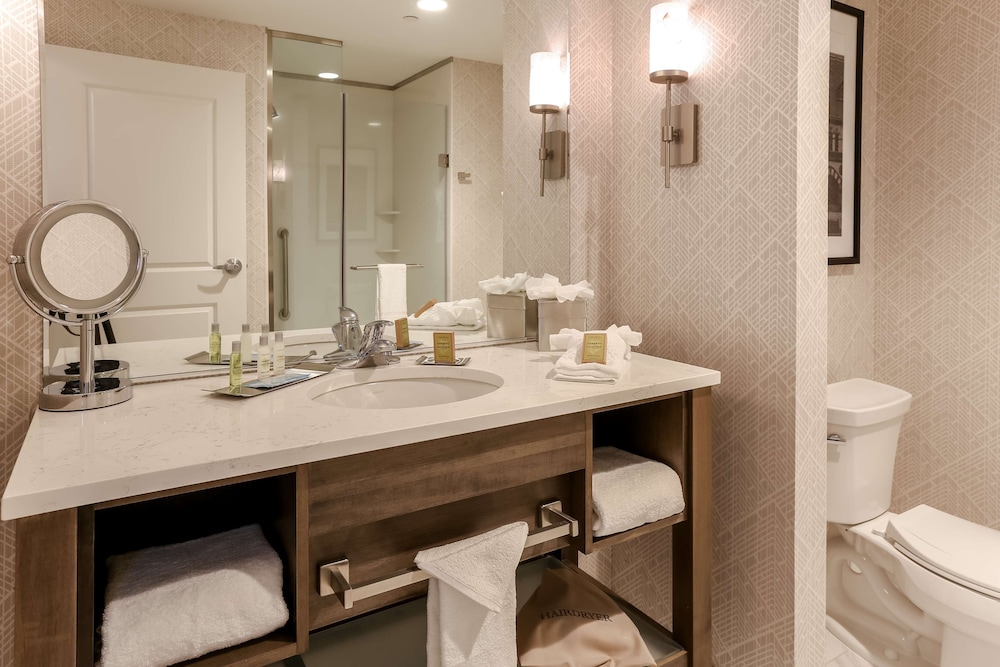 DoubleTree by Hilton Evansville - photo 46
